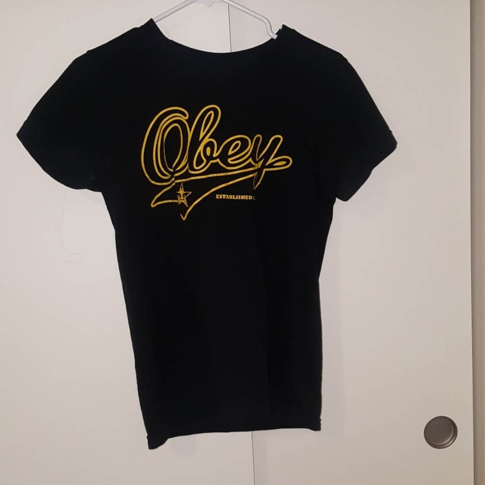 Obey t-shirt